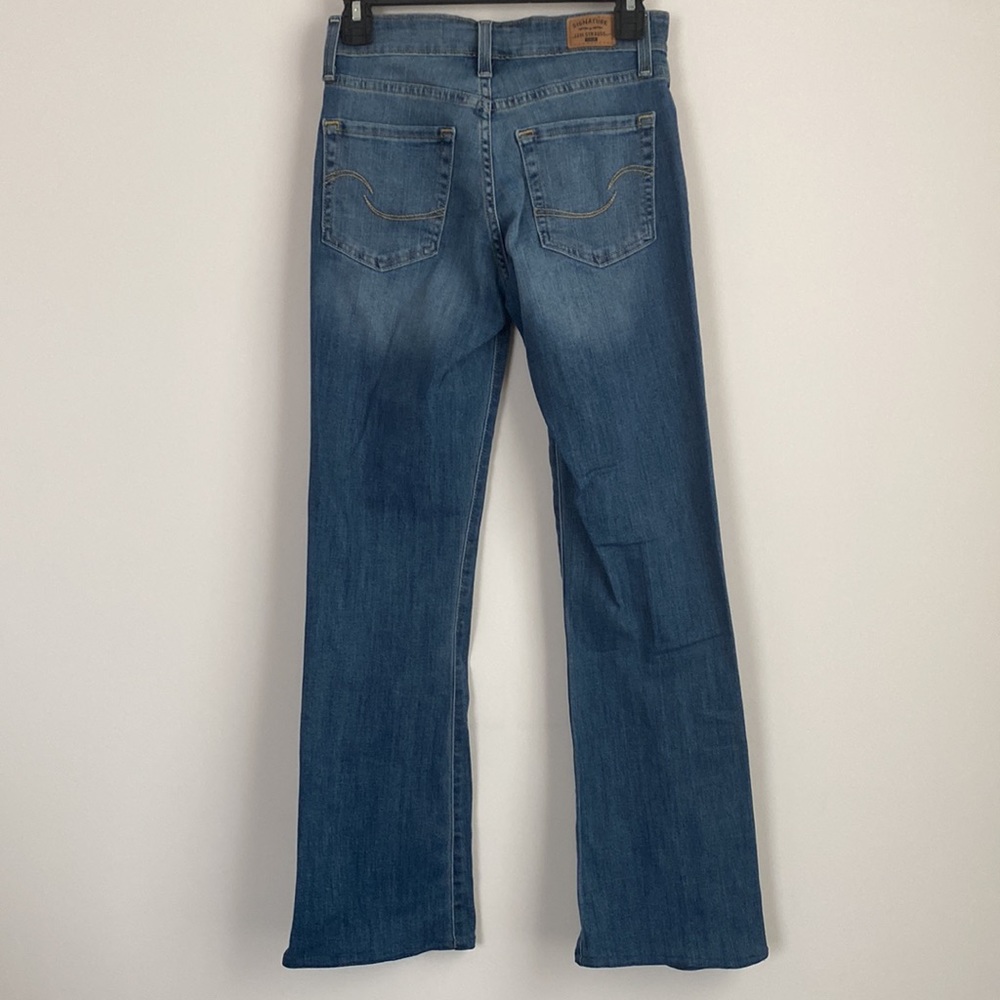 Levi’s Bootcut Totally Shaping Jeans - Picture 12 of 12